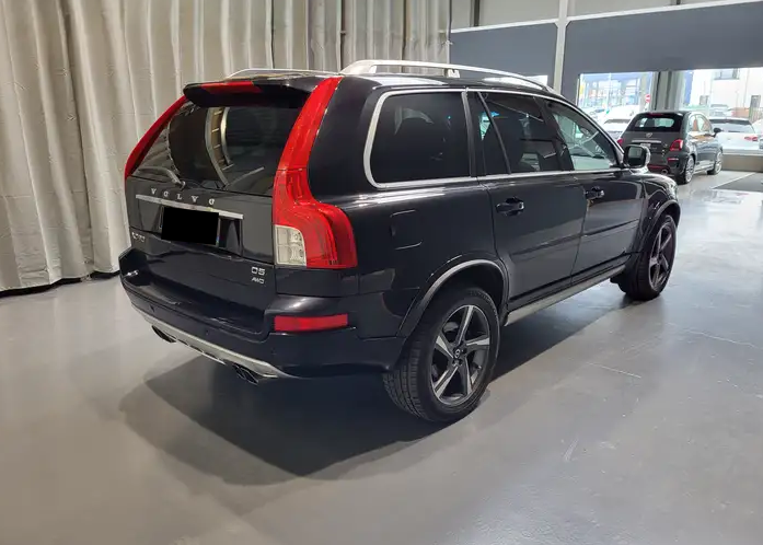 Left hand drive VOLVO XC 90 2.4 D5 R-Design Geartronic